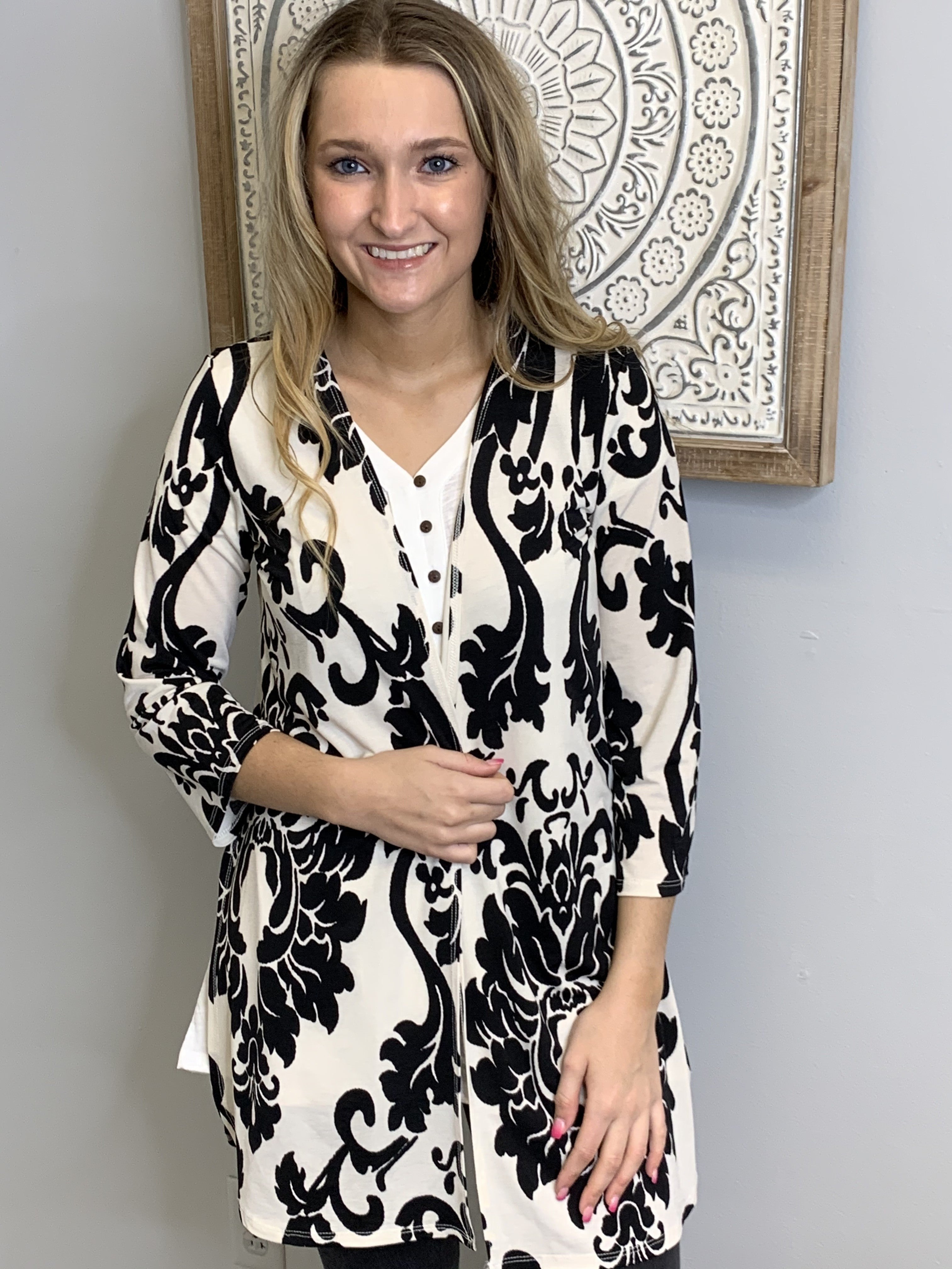 Black Damask Print Kimono