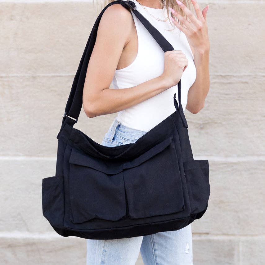 Nova Oversize Canvas Messenger Bag: Olive