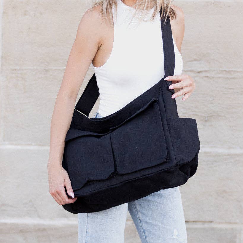 Nova Oversize Canvas Messenger Bag: Olive