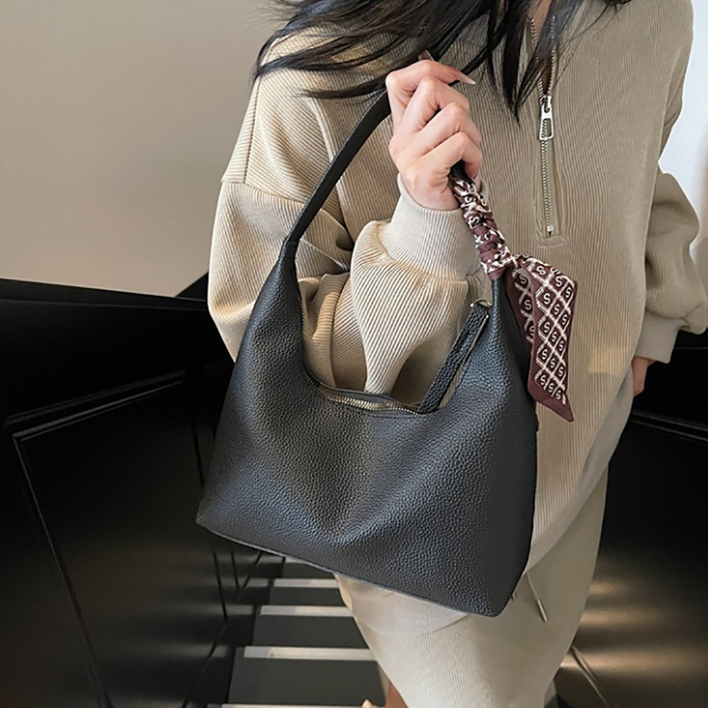 Chic Small PU Underarm Hobo Bag: Brown