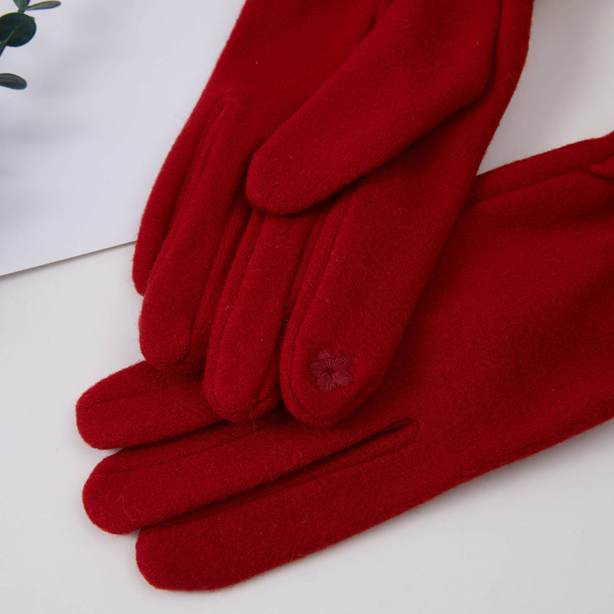 Stone Deco Bow Knit Winter Gloves: Red