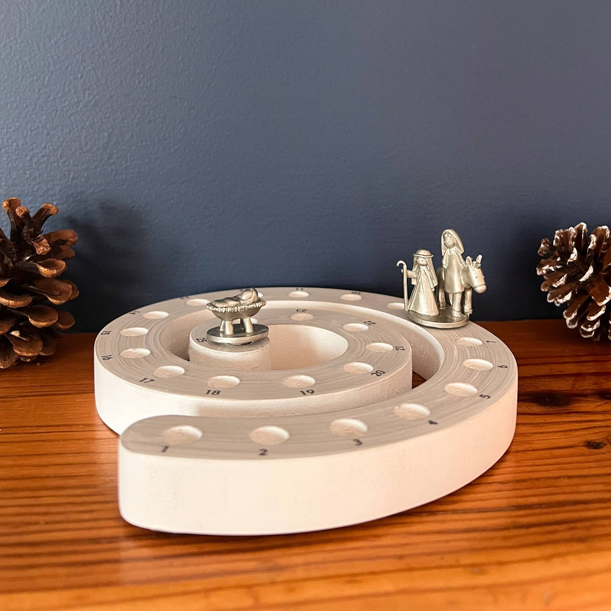 Spiral Christmas Countdown: White