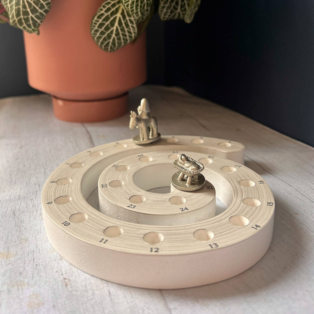 Spiral Christmas Countdown: White