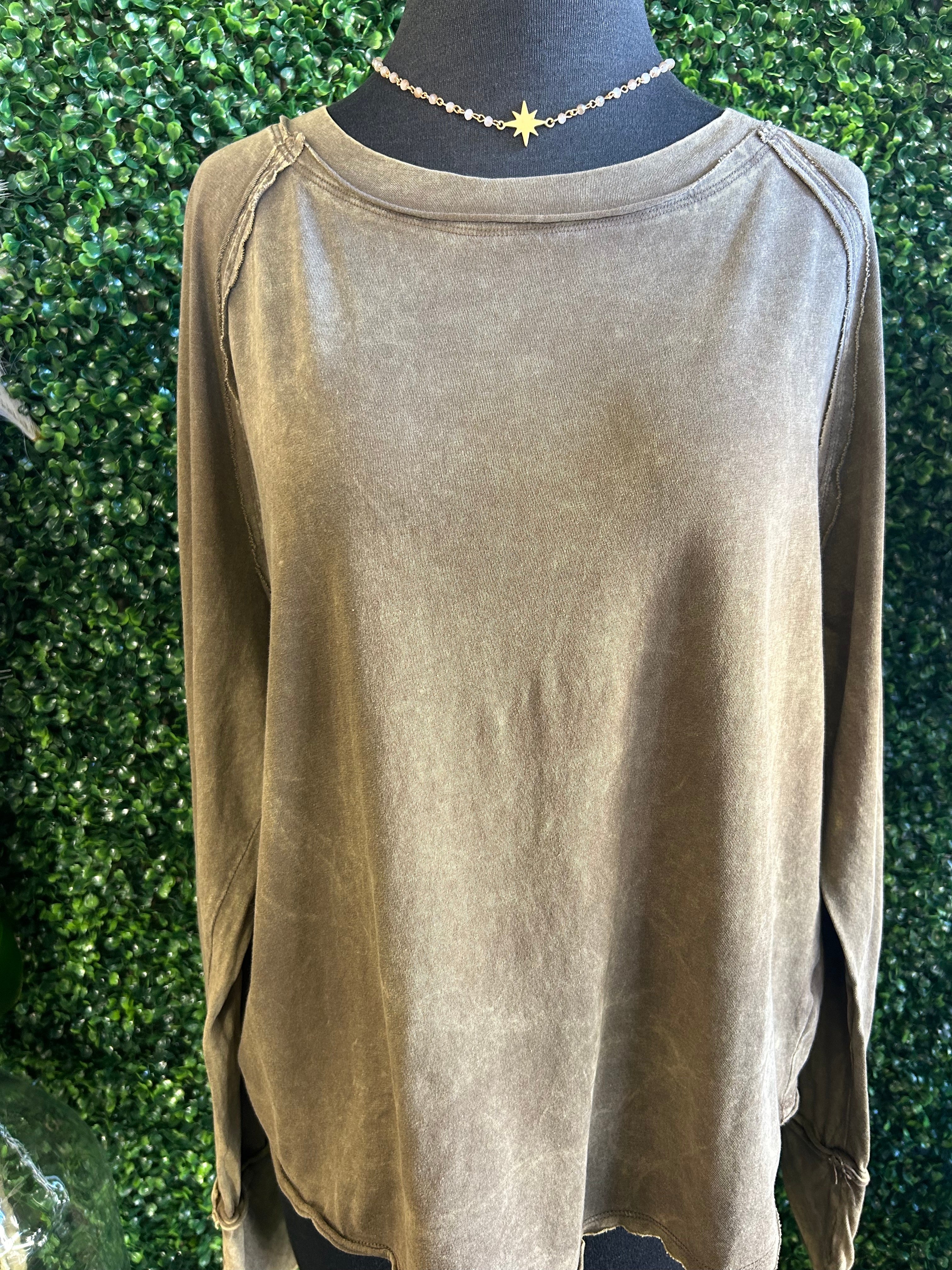 Vintage Wash Pullover w/Thumb Holes