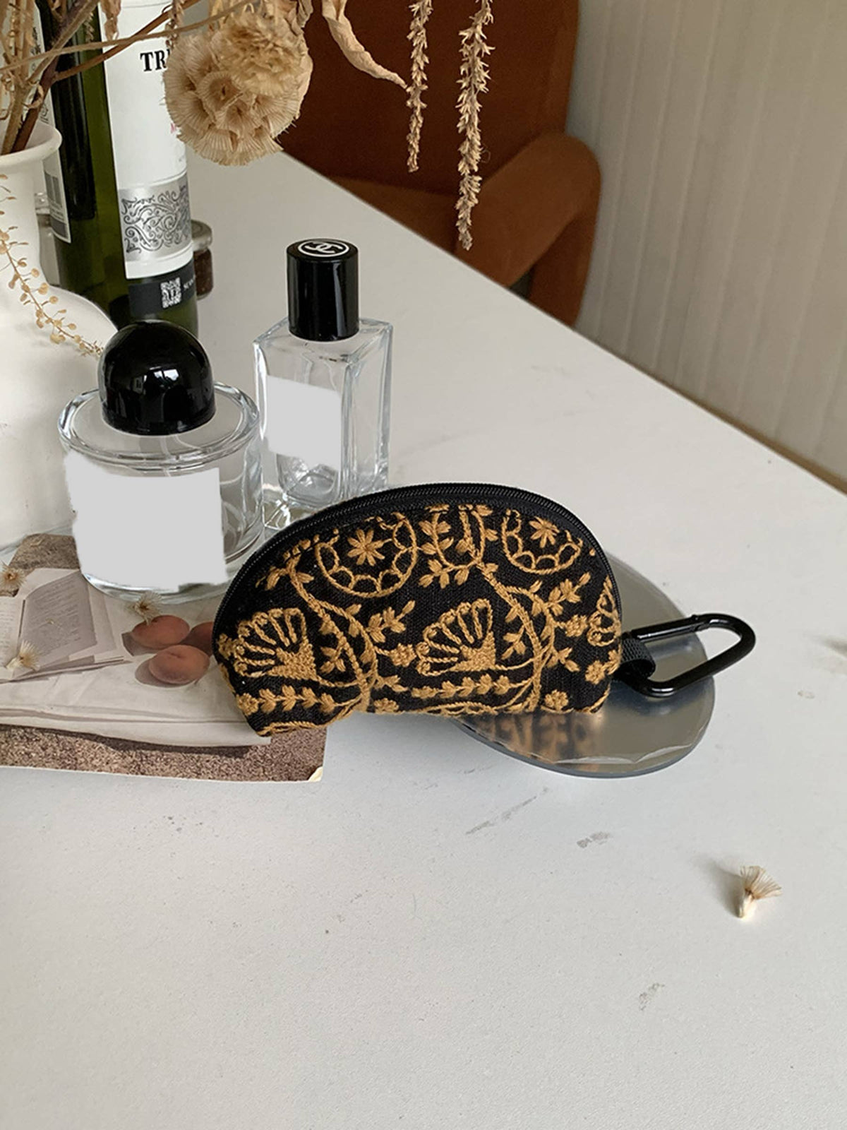 Earphone Pouch Lipstick Key Coin Purse: Brown