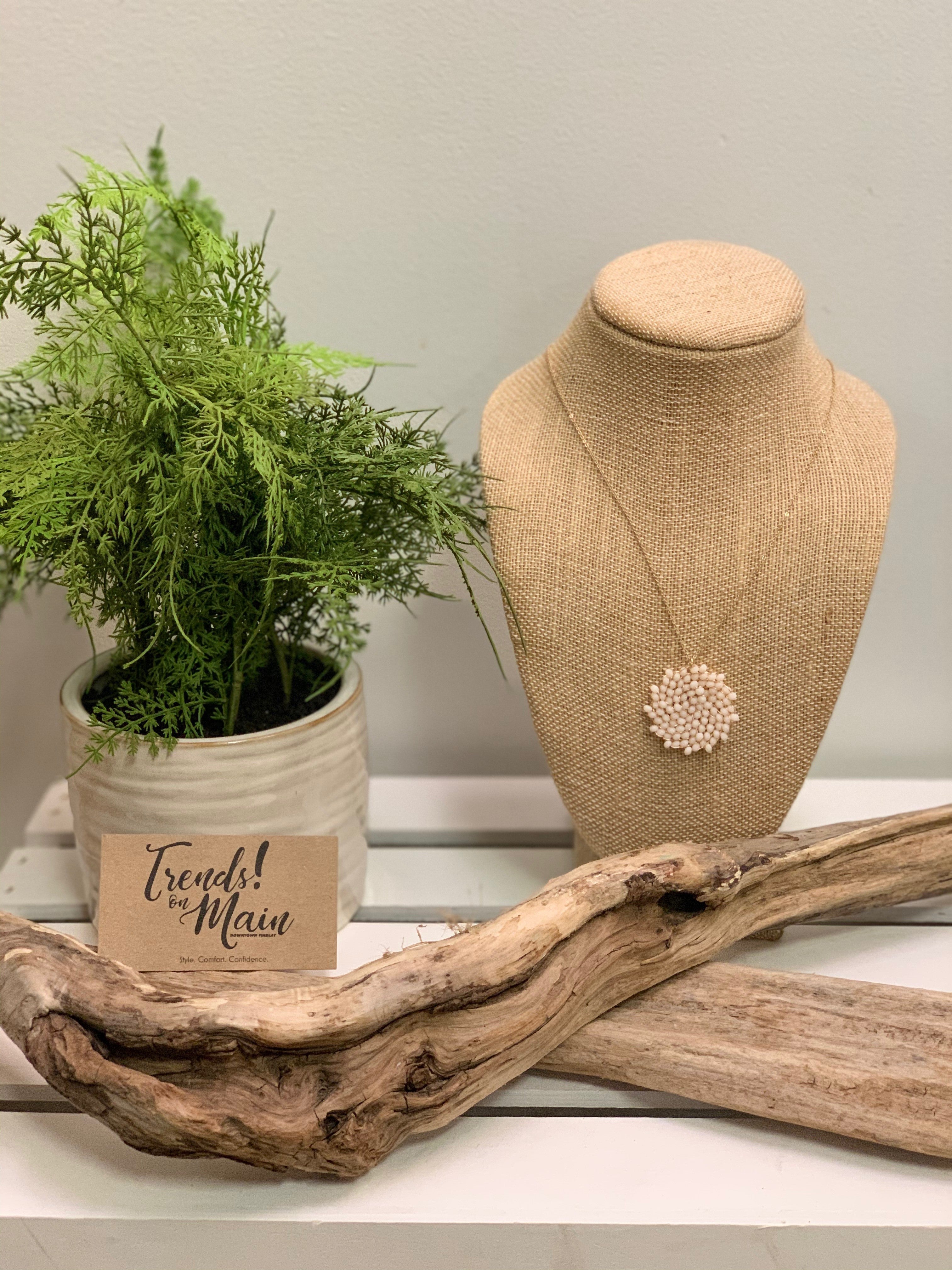 Neutral cluster long necklace