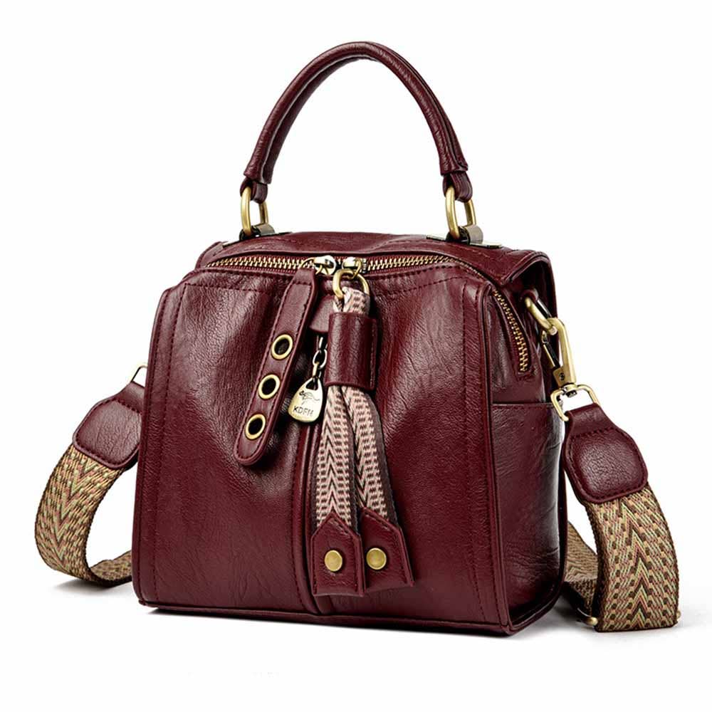 Fashion Shoulder Crossbody Bag: Brown