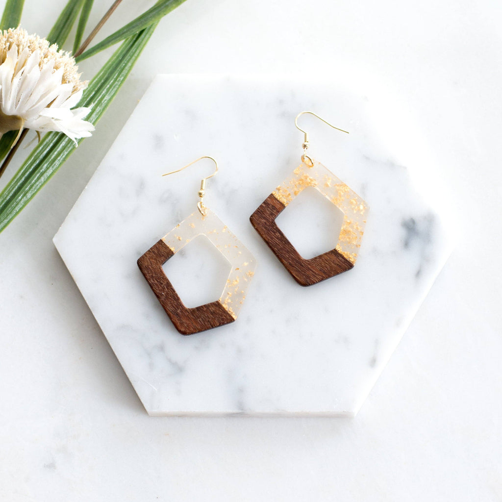 Gold Fleck Resin Wood Earrings: Circle