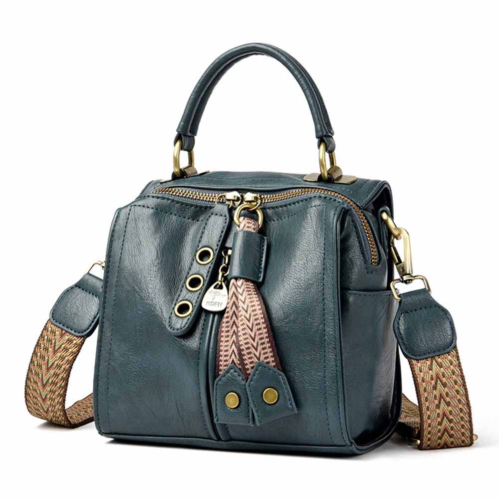 Fashion Shoulder Crossbody Bag: Brown