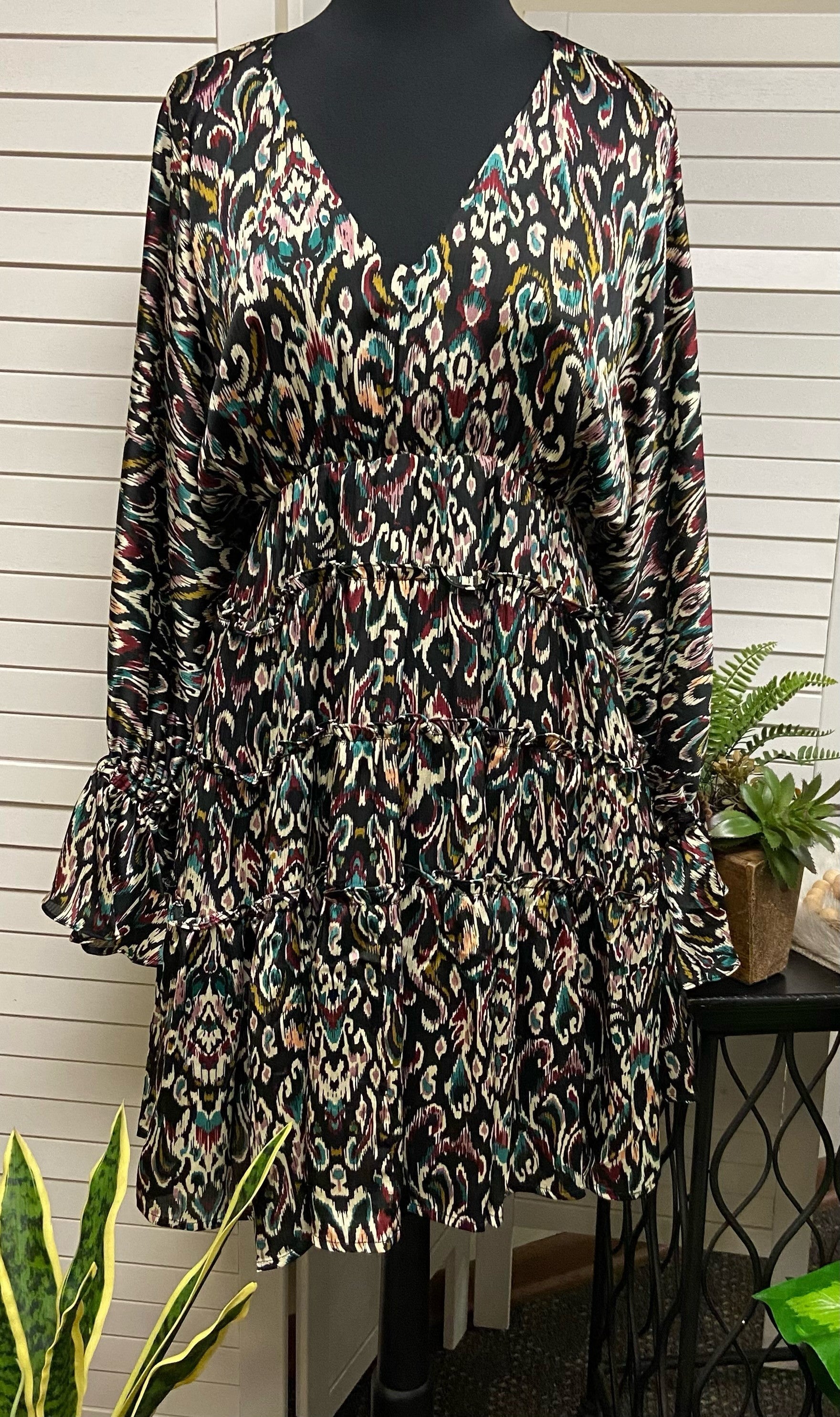 Print Tiered Dress w/ Lace Back