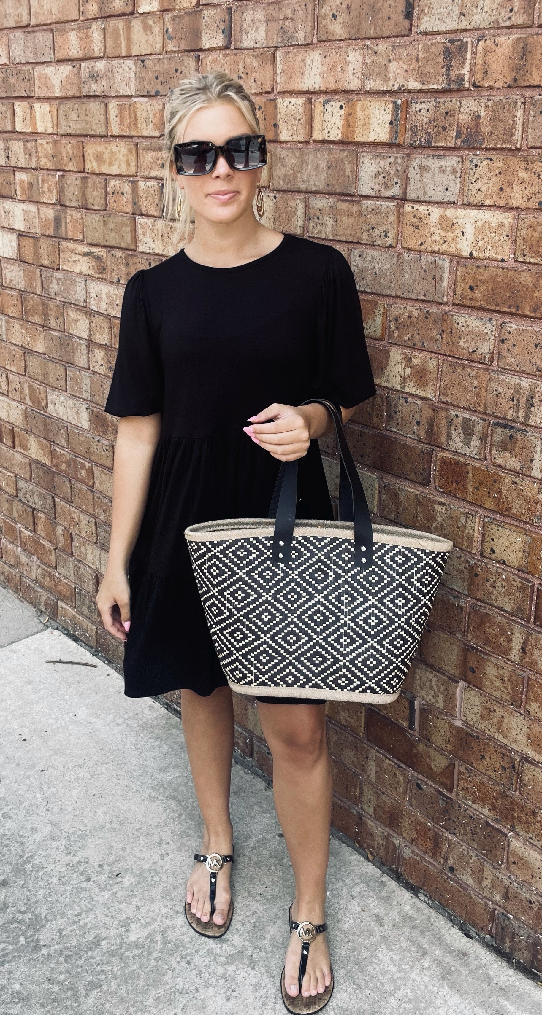 Black Figure Flattering Dress