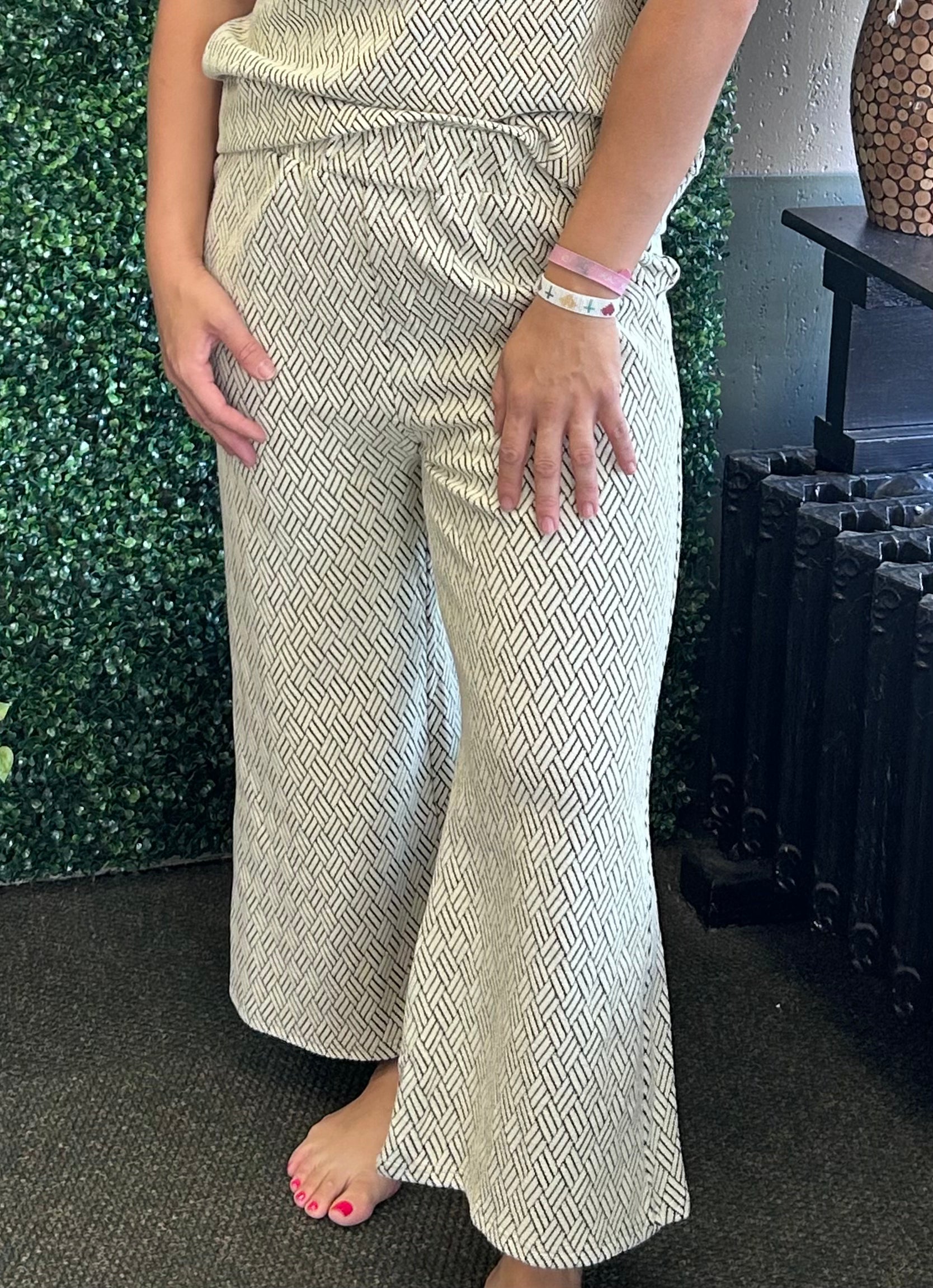 Cropped Wide Leg Pants