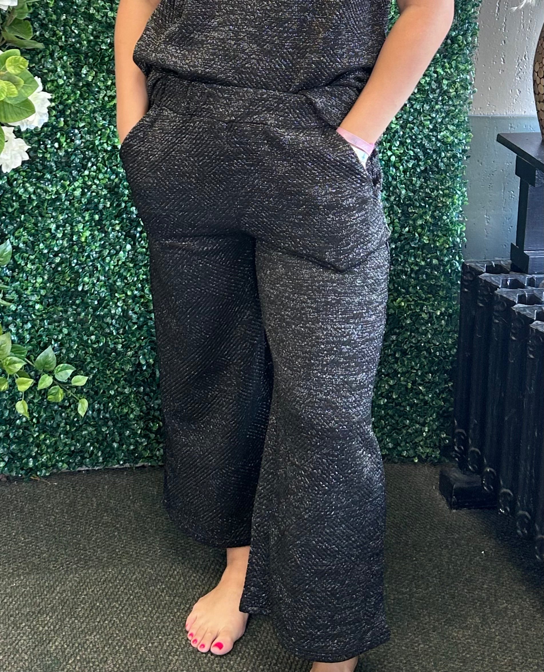 Lurex Textured Cropped Wide Pants
