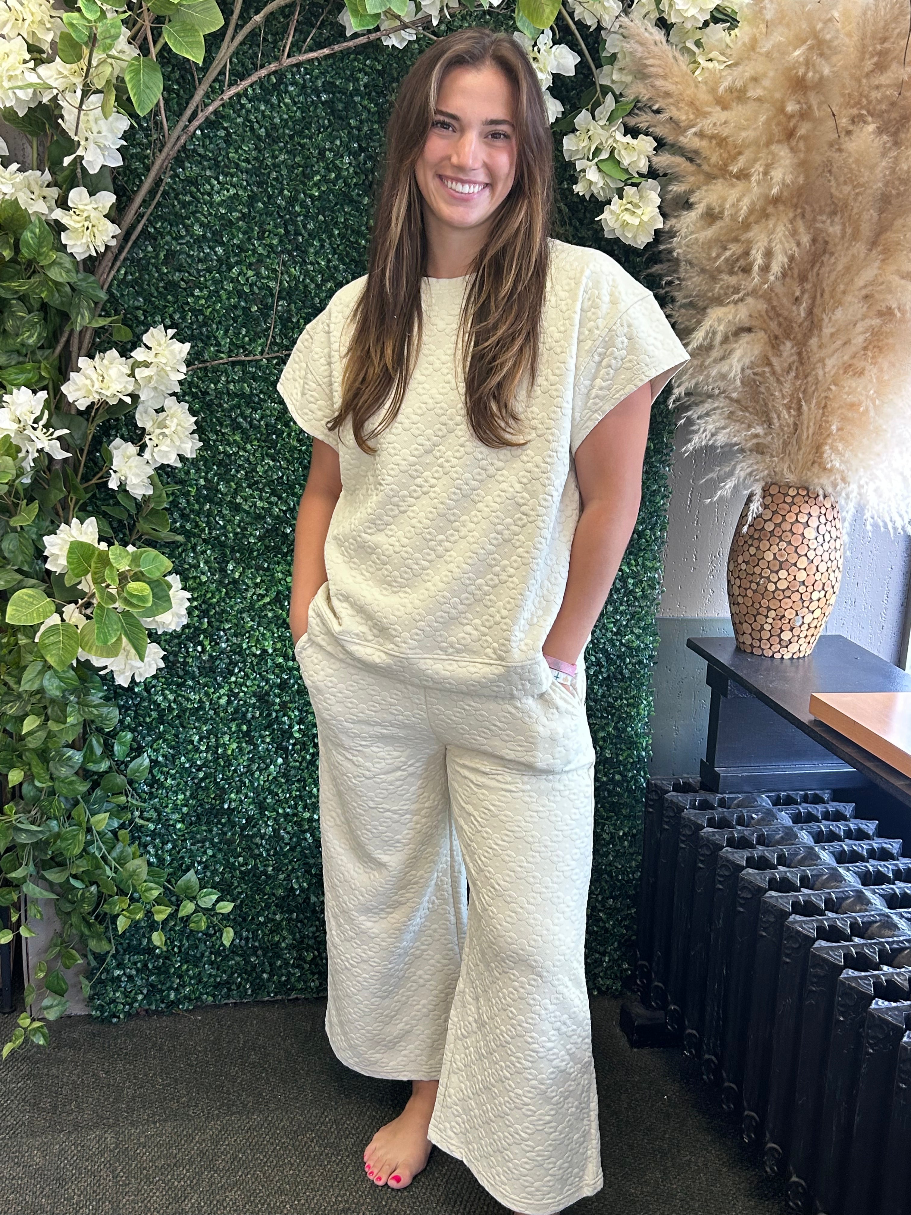 Flower Textured Cropped Wide Pants