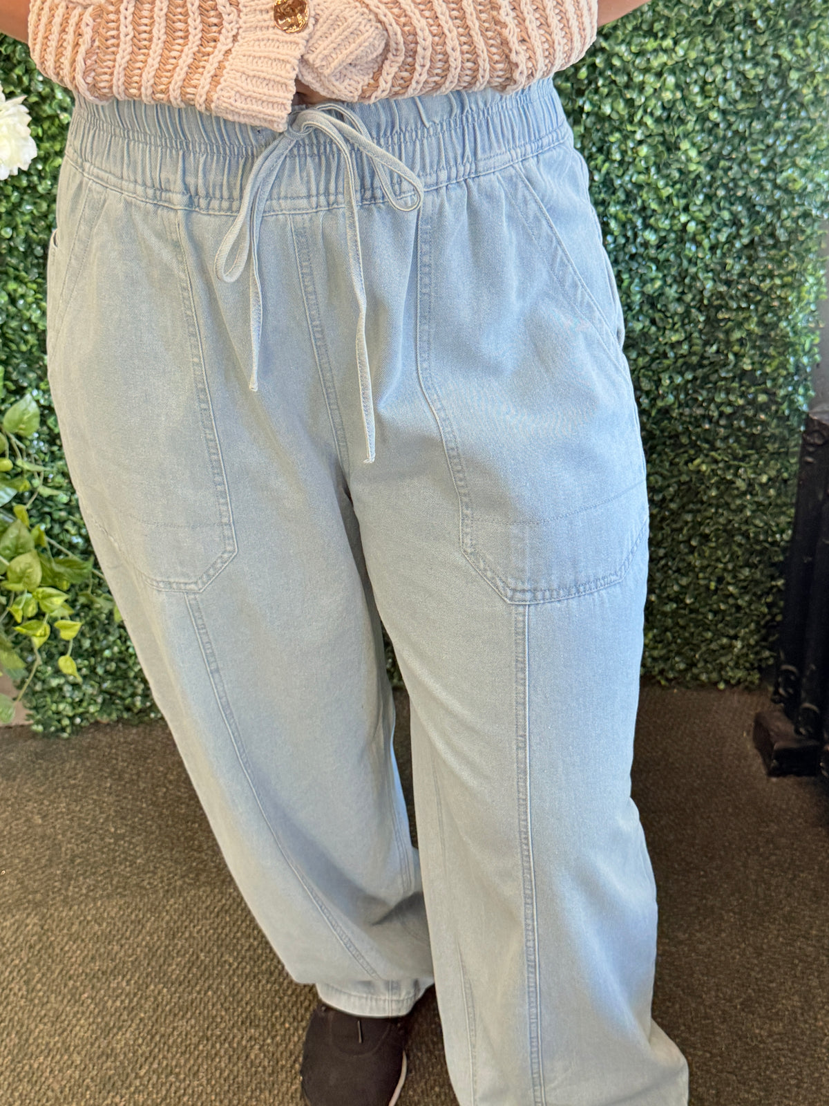 Elastic Waist Barrel Jeans