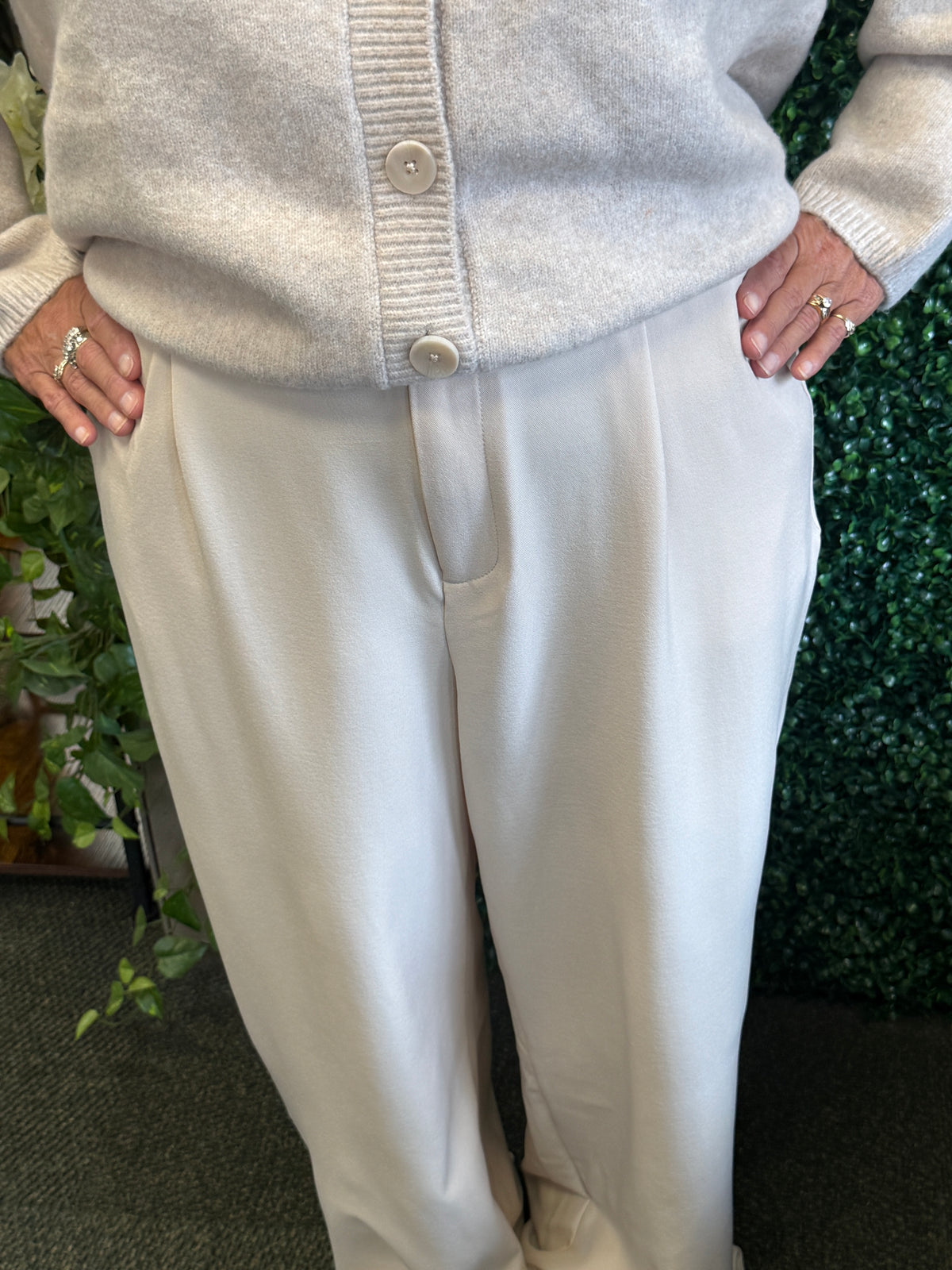 High Wasted Wide Leg Pleated Pants