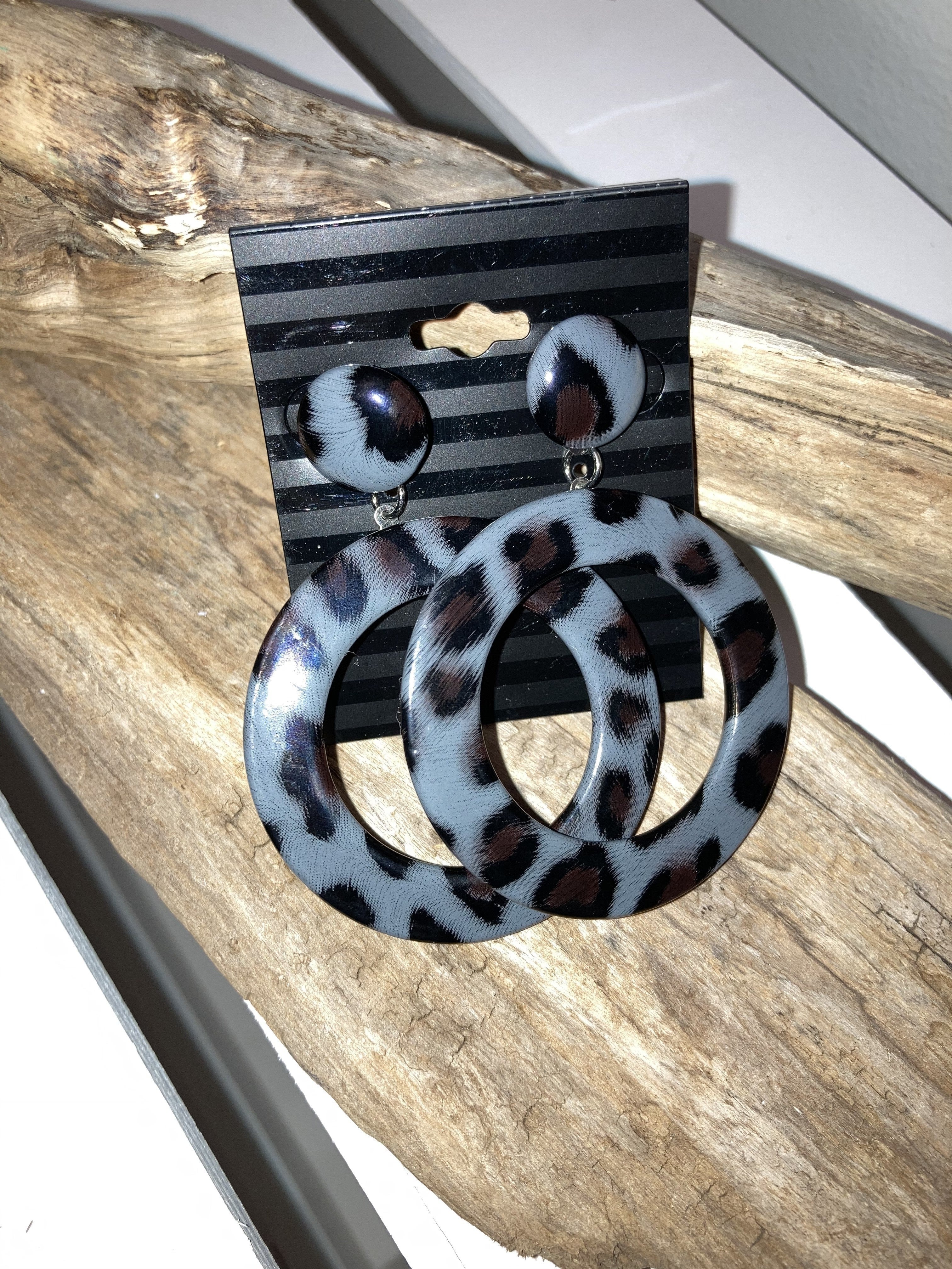 Gray leopard post earrings