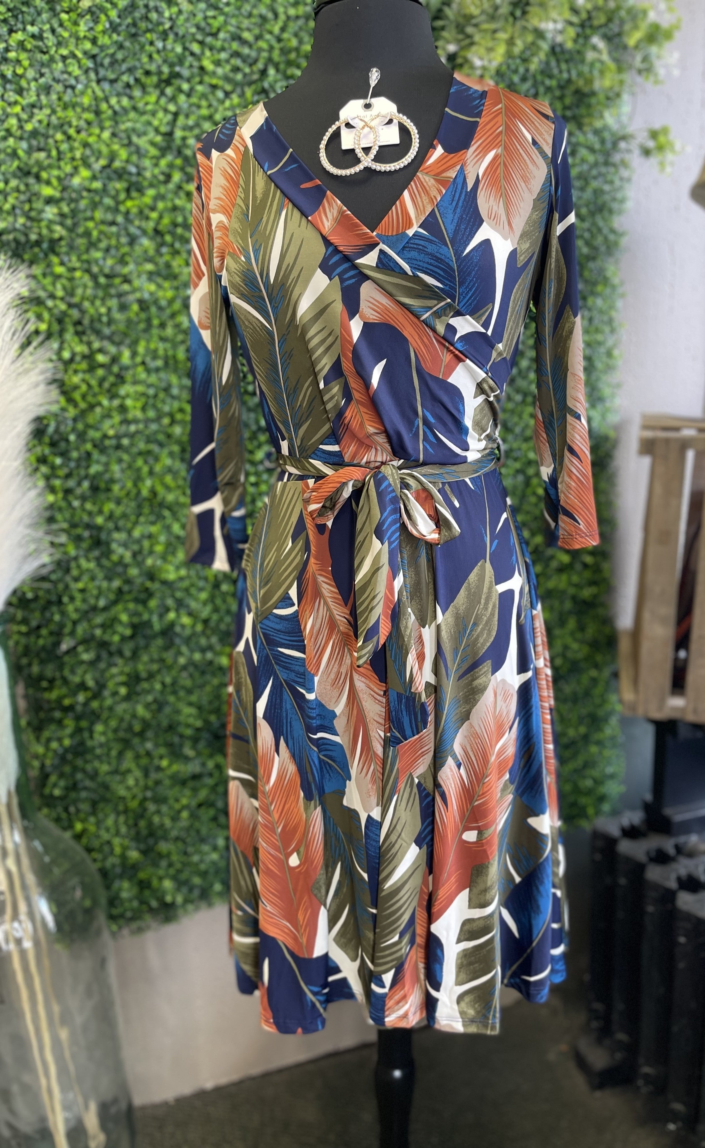 Venechia 3/4 Sleeve Knee Length Dress