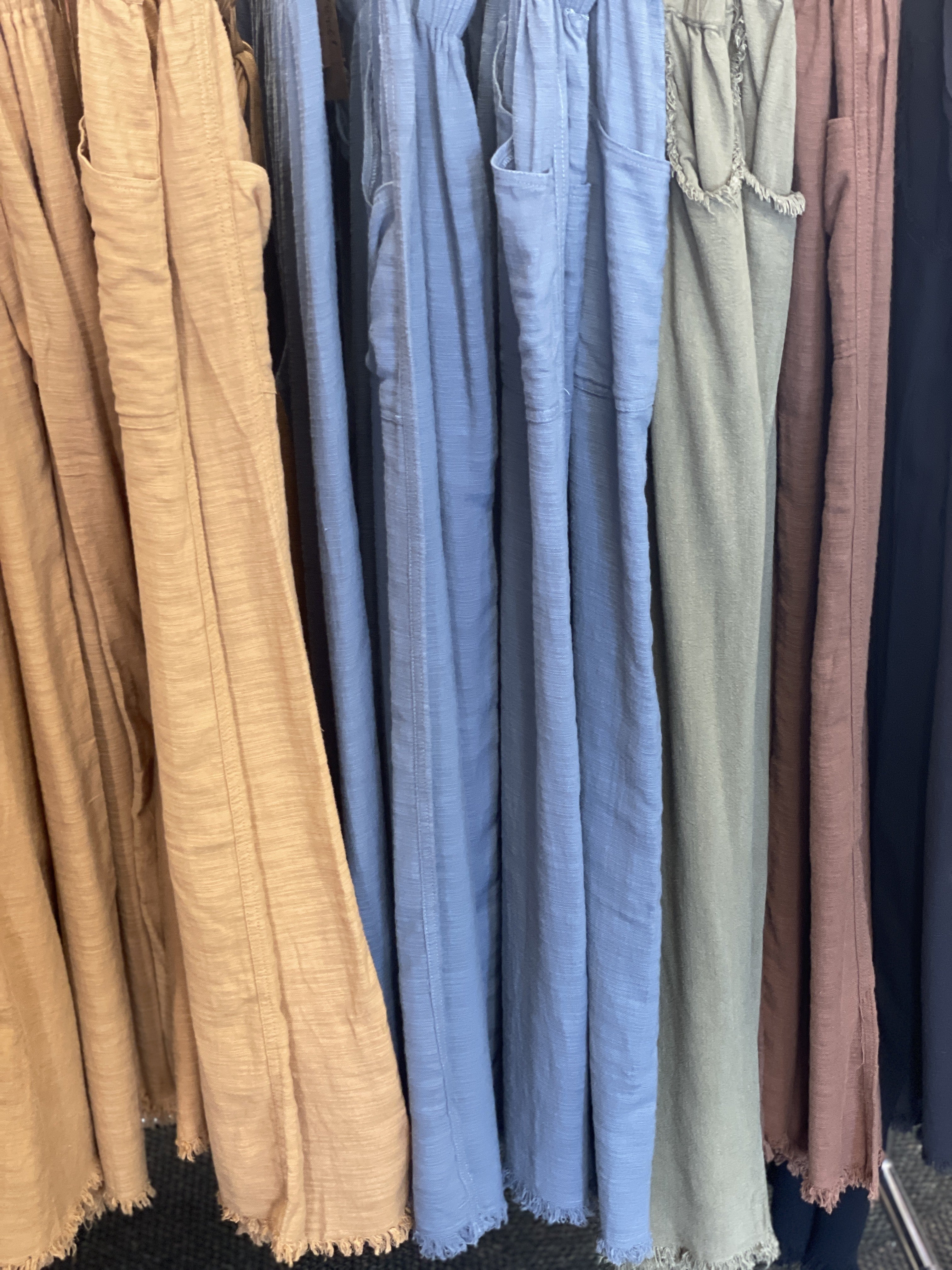 Frayed Hem Pants w/ Drawstring and Pockets