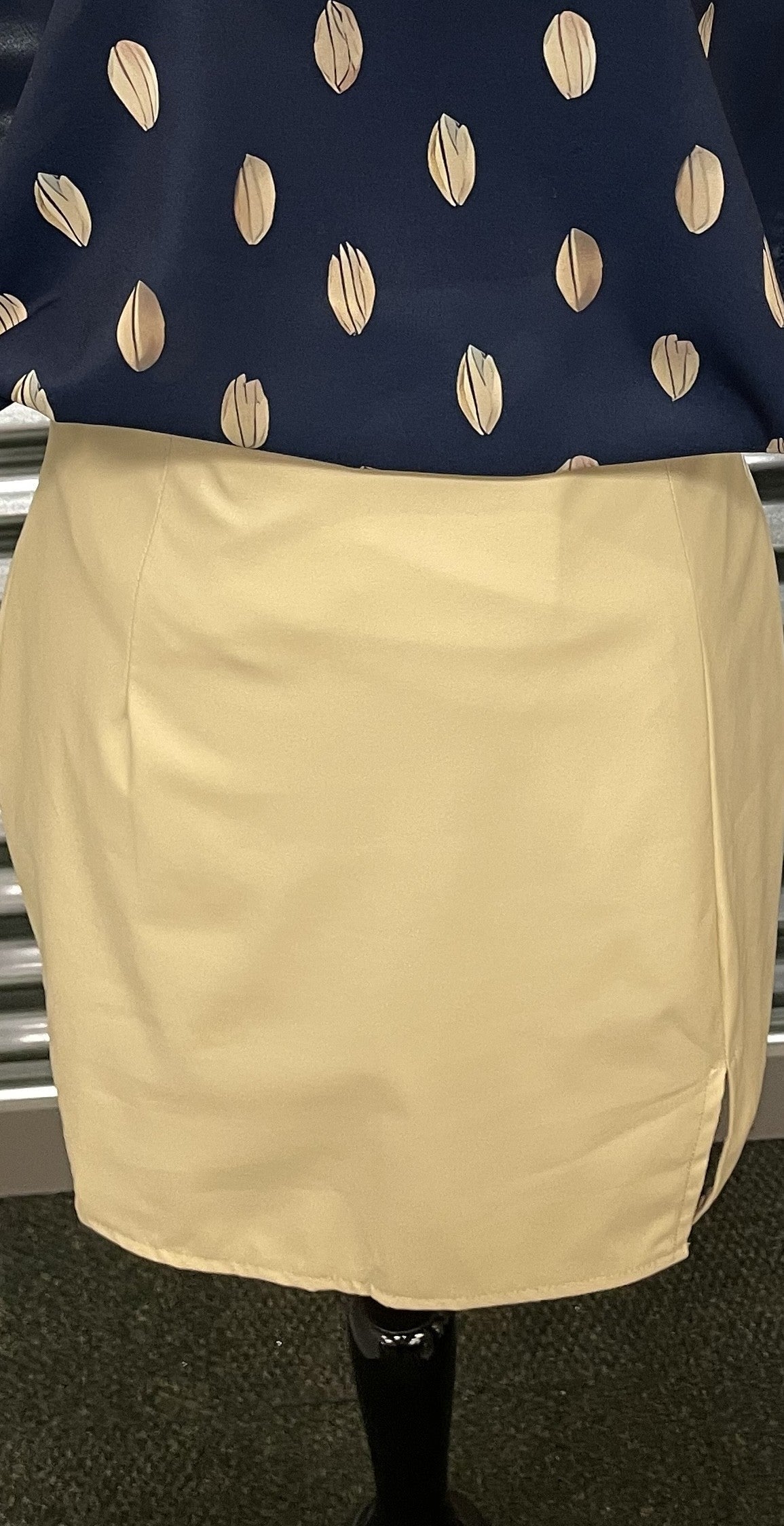 Solid Zip Back Split Hem Skirt