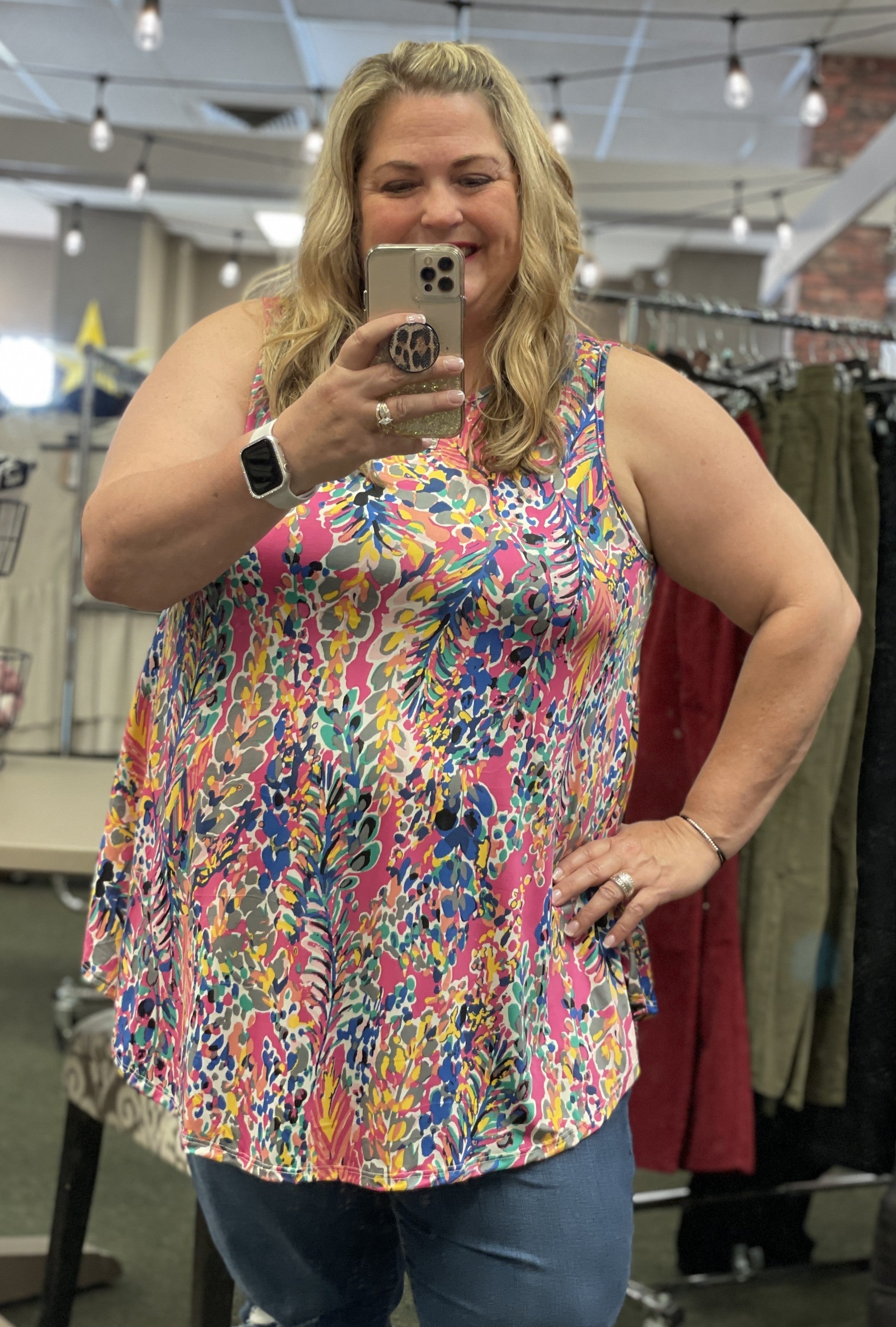 Floral Tank w/ Round Hem
