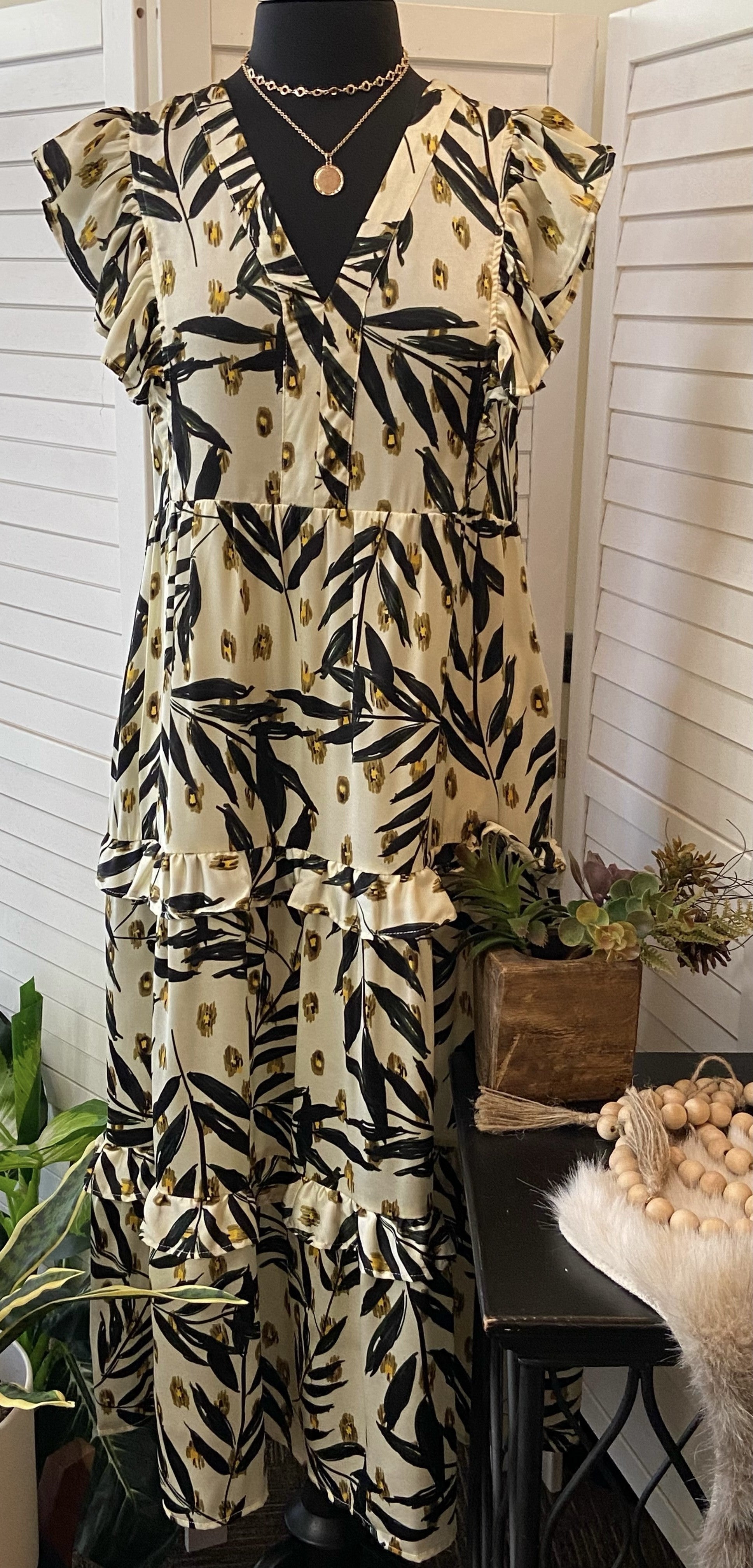 Printed Midi Dress w/ Ruffle Detail and  Side Pockets