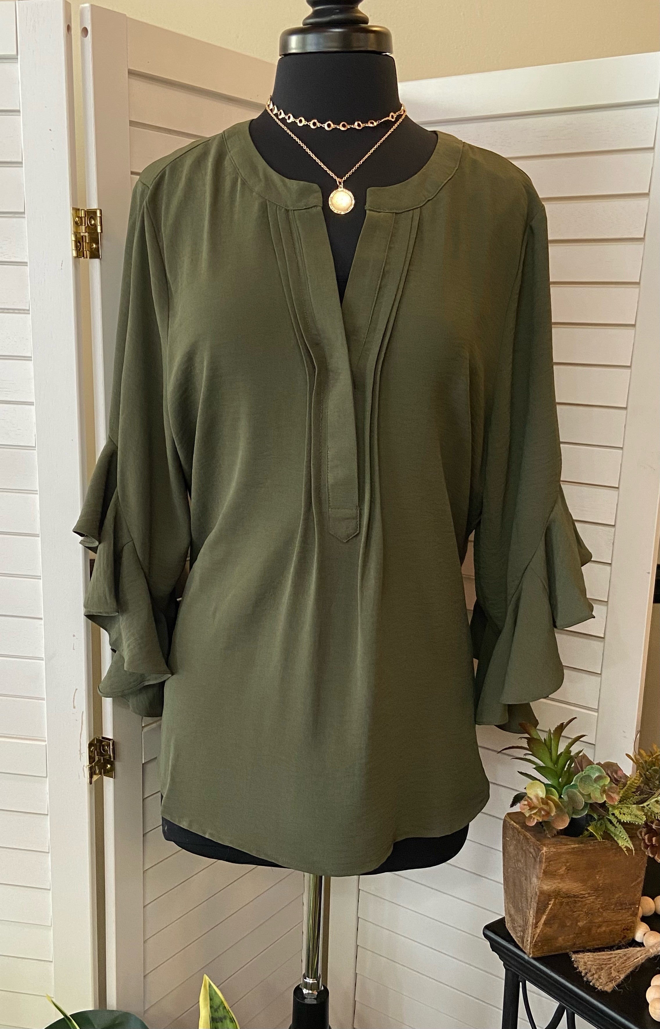 Ruffled Bell Sleeve w/ Front Pleats