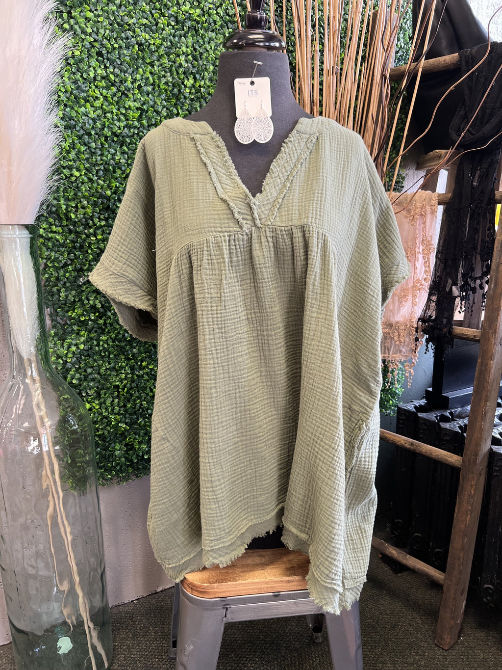 Gauze Raw Edge Short Sleeve Top