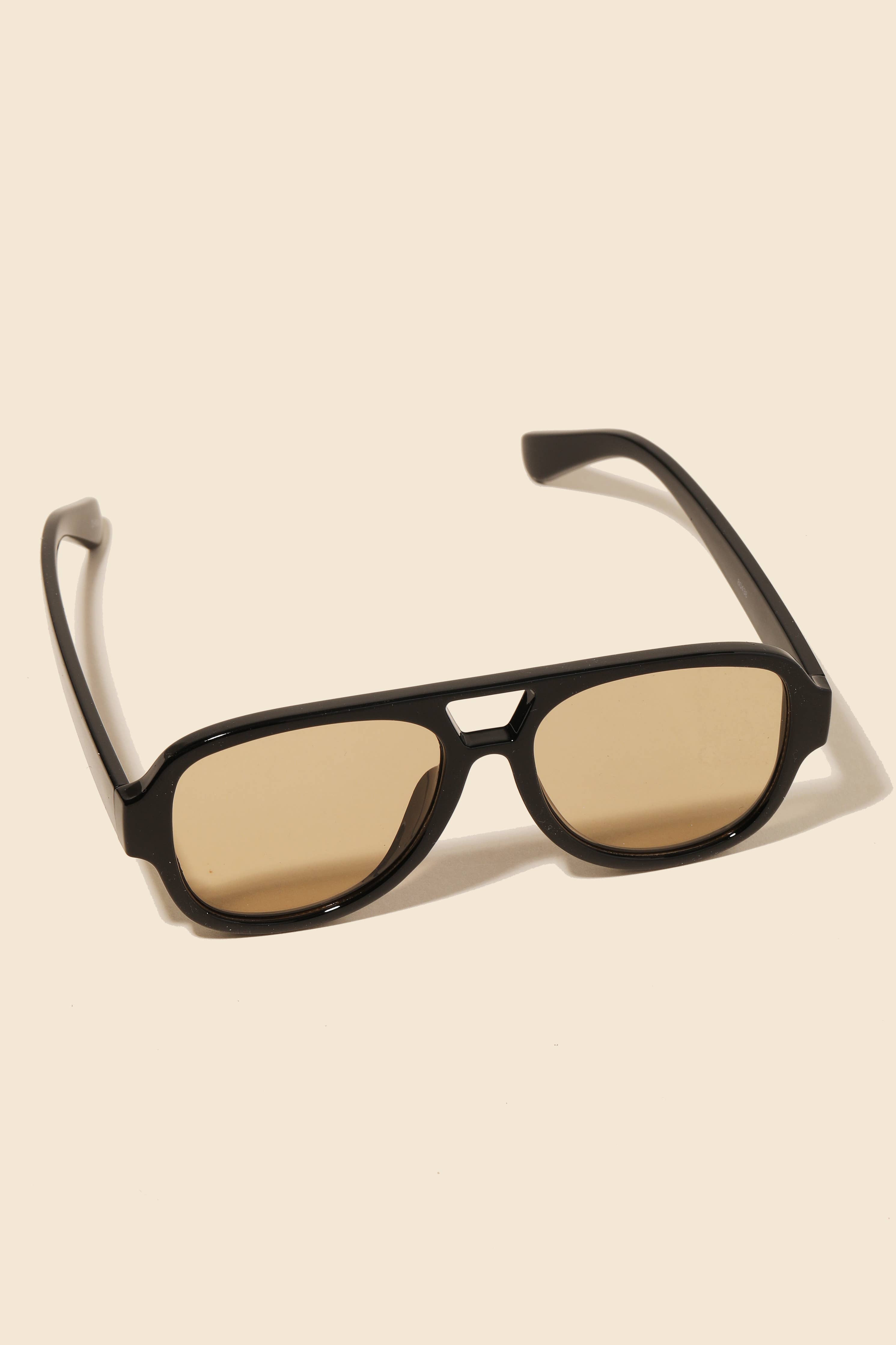 Twelve Piece Tortoise Frame Sunglasses Set: MULTI
