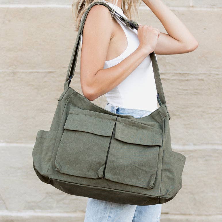 Nova Oversize Canvas Messenger Bag: Olive