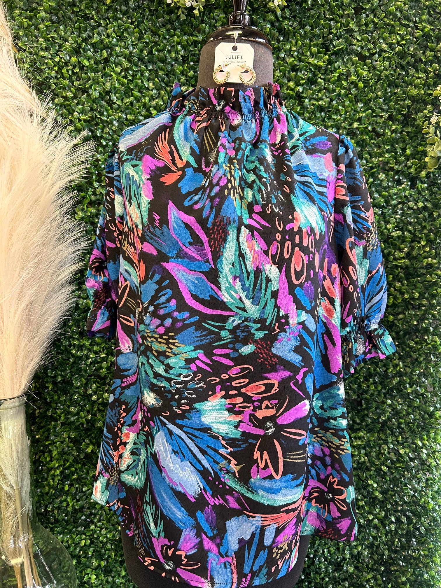 Printed Blouse w/ Ruffled Neckline