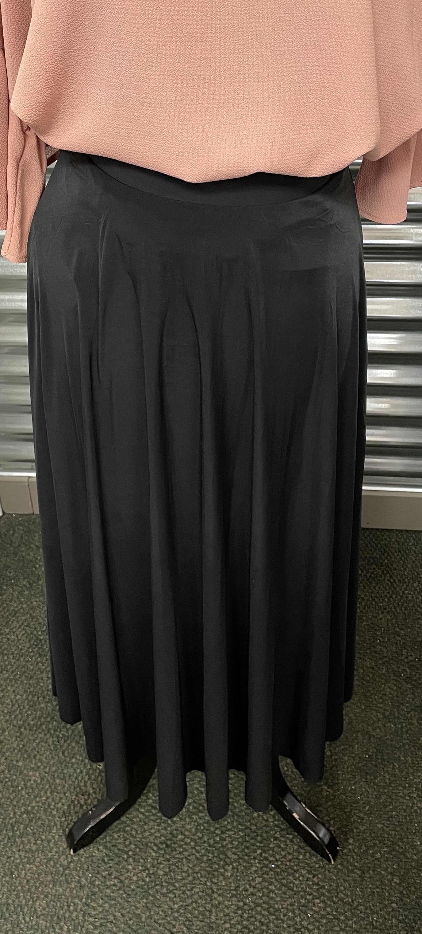 Elastic Waist Slightly Pleated Skirt