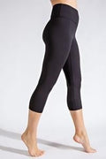 Capri leggings w/ Key Waist Pocket