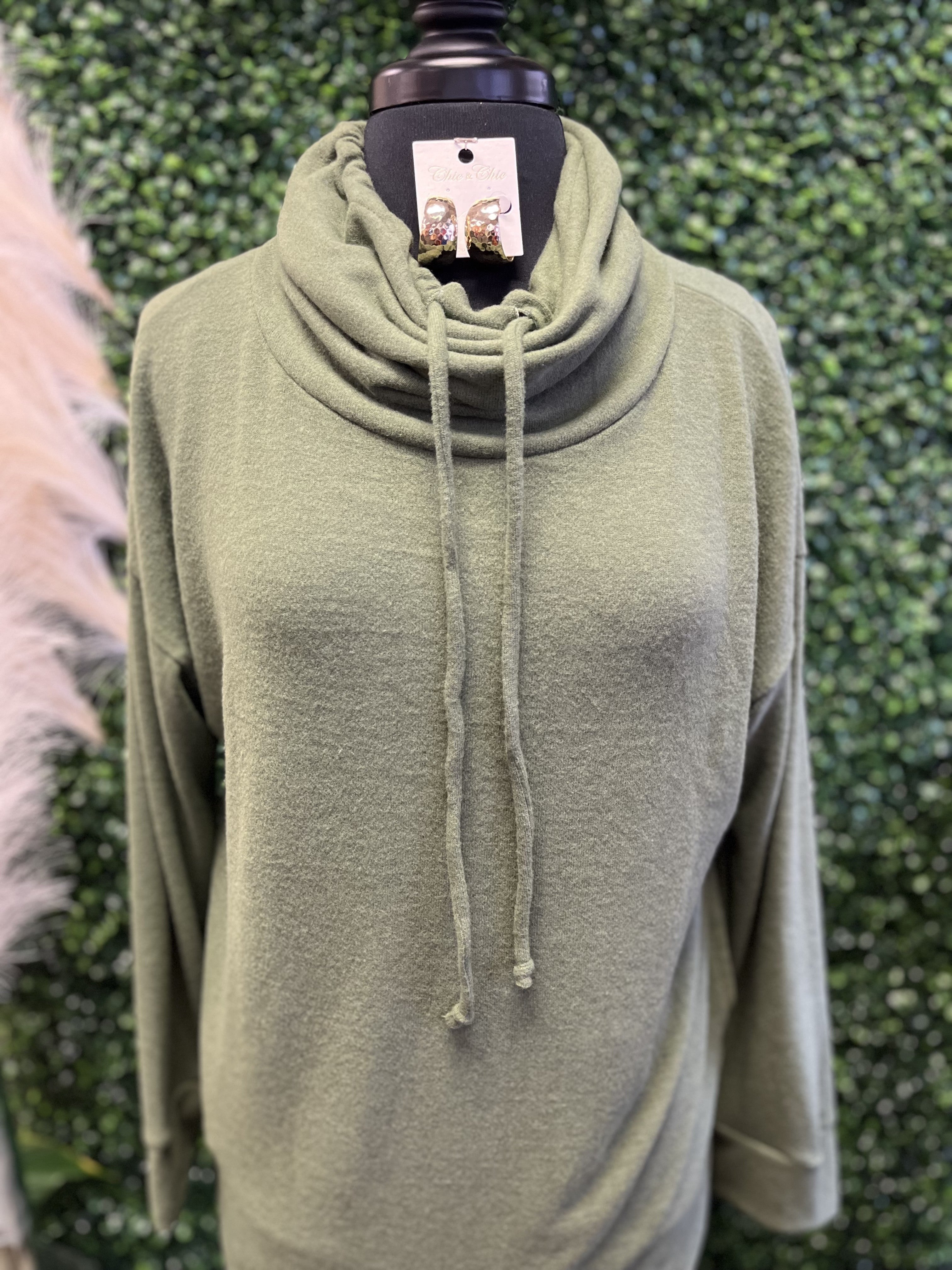 Turtleneck Side Pocket Pullover