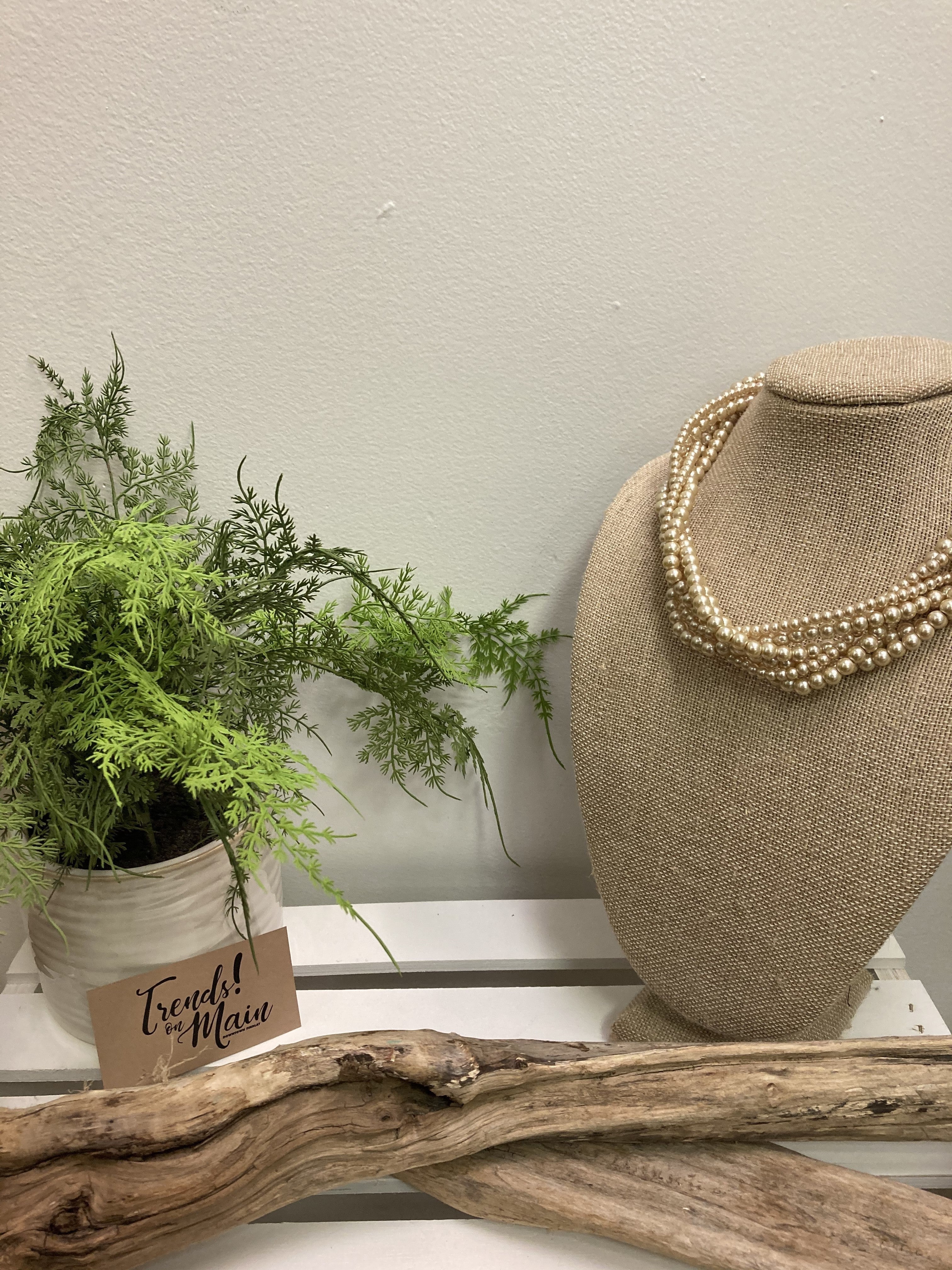 Pearl twisted necklace