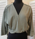 Solid Crinkled V-neck 3/4 Sleeve Length Cropped Top